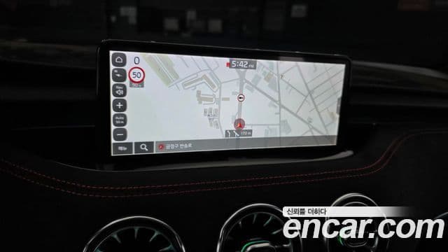 Kia Stinger 2021 — ფოტო 14/20