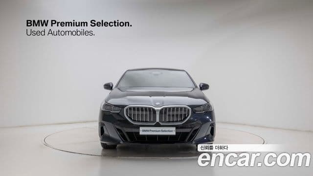 BMW 5 Series 2023 — Şəkil 2/20