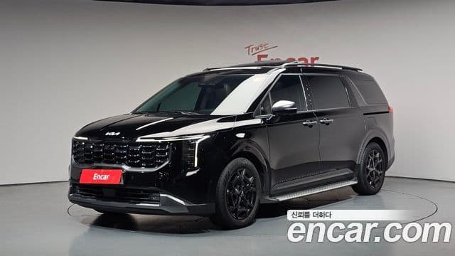 Kia Carnival 2023 — Photo 2/20