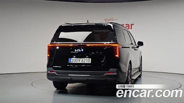 Kia Carnival 2023 — Photo 6/20