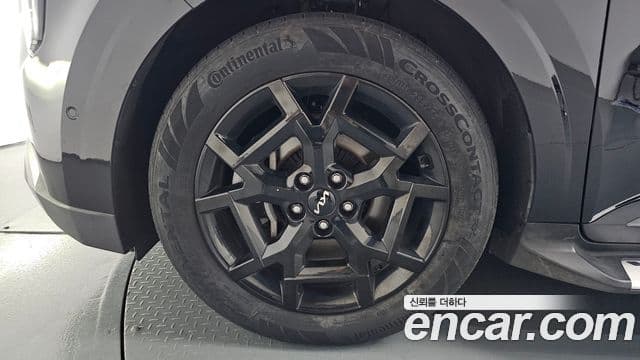 Kia Carnival 2023 — Photo 14/20