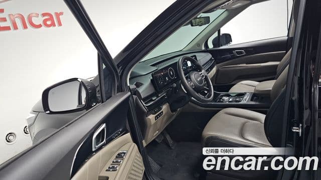 Kia Carnival 2023 — Photo 4/20
