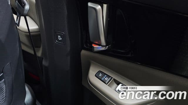 Kia Carnival 2023 — Photo 17/20