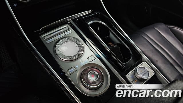 Genesis GV80 2021 — Photo 7/20