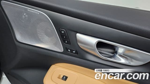 Volvo S60 2023 — ფოტო 20/20