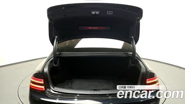 Genesis G80 2021 — Şəkil 30/35