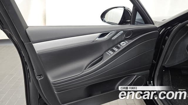 Genesis G80 2024 — Photo 21/31