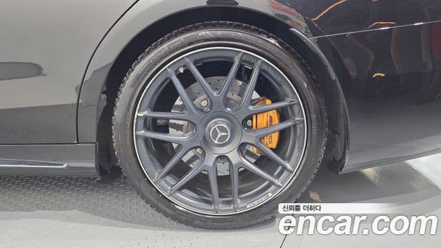 Mercedes-Benz S-Class 2020 — Photo 9/33