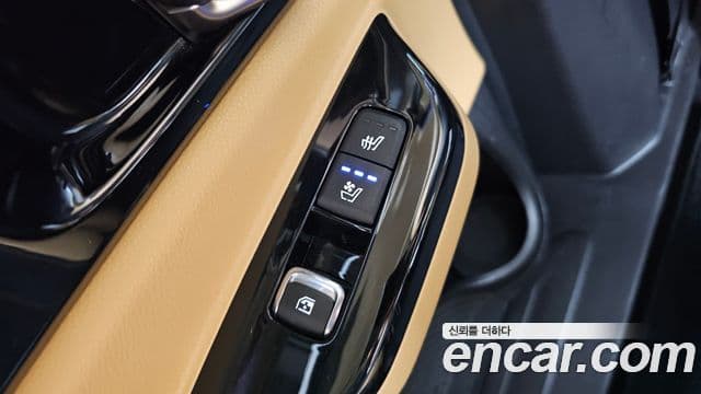 Kia Carnival 2021 — Şəkil 19/20