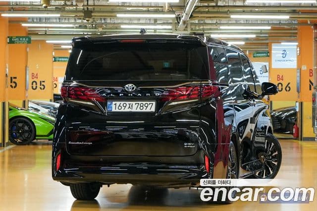 Toyota Alphard 2025 — ფოტო 2/20