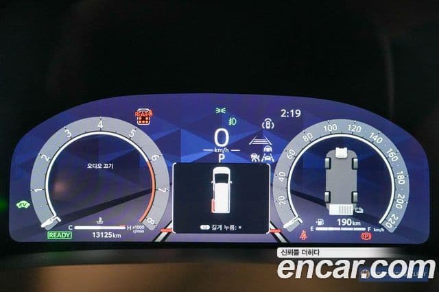 Toyota Alphard 2025 — ფოტო 8/20