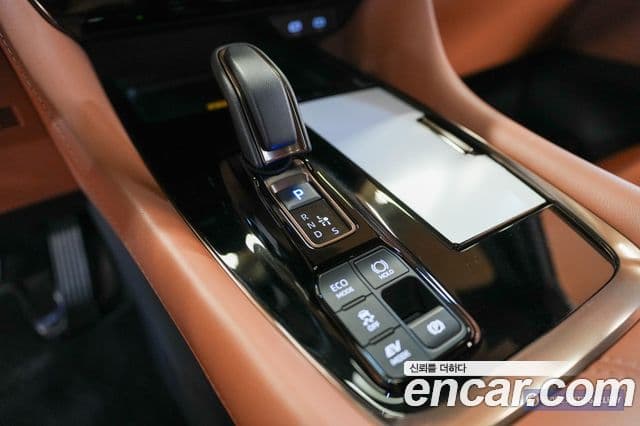 Toyota Alphard 2025 — ფოტო 9/20