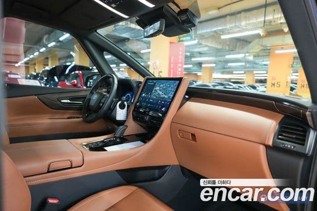 Toyota Alphard 2025 — ფოტო 10/20