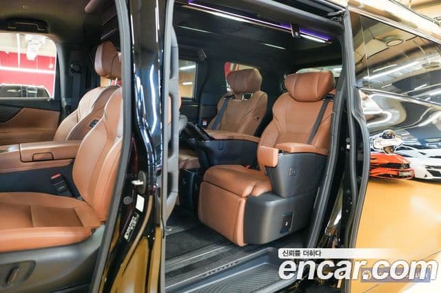 Toyota Alphard 2025 — ფოტო 18/20