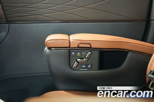 Toyota Alphard 2025 — ფოტო 20/20