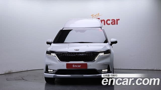 Kia Carnival 2021 — ფოტო 3/20