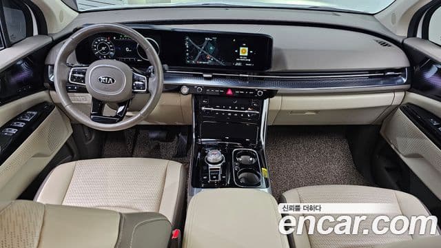Kia Carnival 2021 — ფოტო 7/20