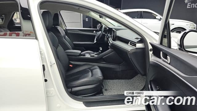 Kia K5 2023 — ფოტო 11/20
