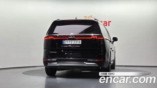 Kia Carnival 2023 — ფოტო 3/20