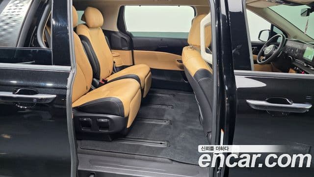 Kia Carnival 2023 — ფოტო 12/20