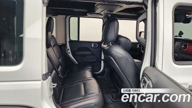 Jeep Wrangler 2019 — Şəkil 11/20