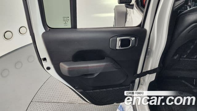 Jeep Wrangler 2019 — Photo 1/33