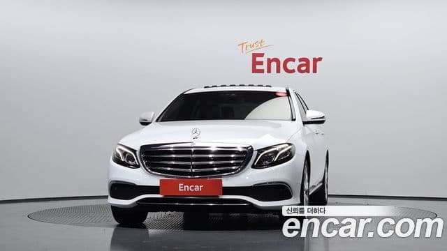 Mercedes-Benz E-Class 2019 — ფოტო 3/20