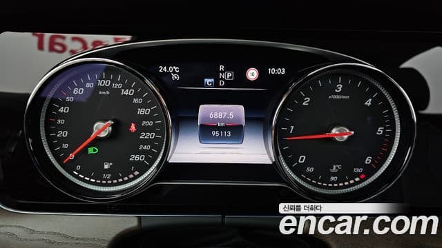 Mercedes-Benz E-Class 2019 — ფოტო 8/20