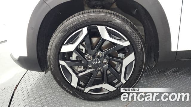 Kia Seltos 2023 — Şəkil 5/20