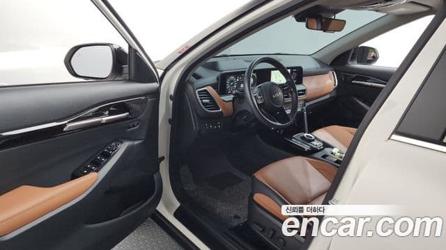Kia Seltos 2023 — Şəkil 10/20