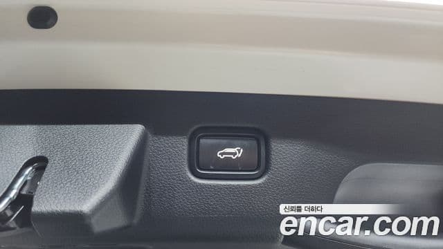 Kia Seltos 2023 — Şəkil 16/20