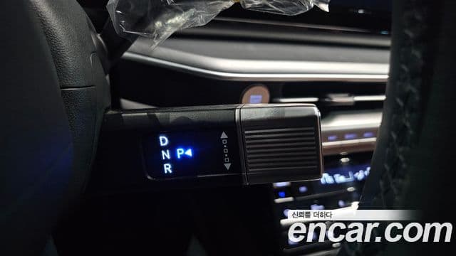 Hyundai Grandeur 2023 — ფოტო 9/20