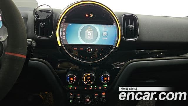 Mini Cooper Countryman 2022 — Фото 15/20