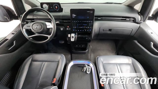 Hyundai Staria 2021 — Фото 7/20