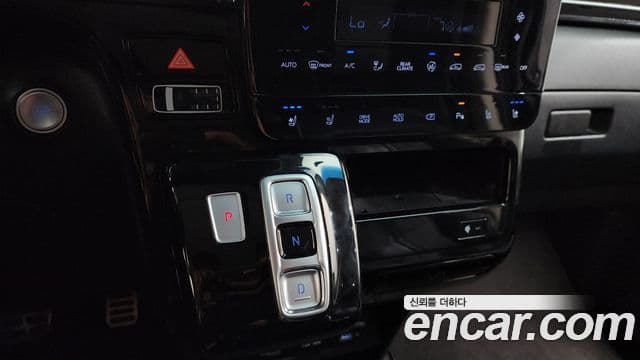 Hyundai Staria 2021 — Фото 9/20