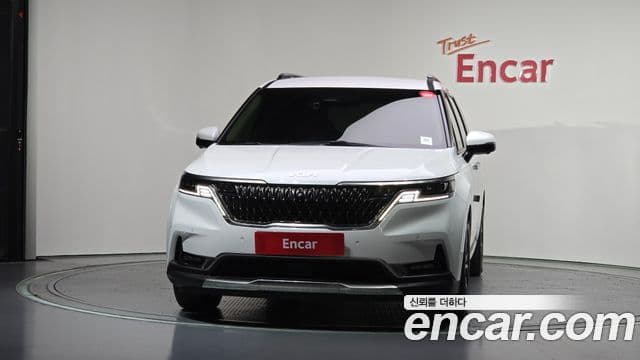 Kia Carnival 2022 — ფოტო 3/20