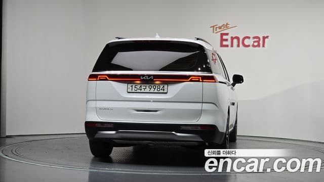 Kia Carnival 2022 — ფოტო 4/20