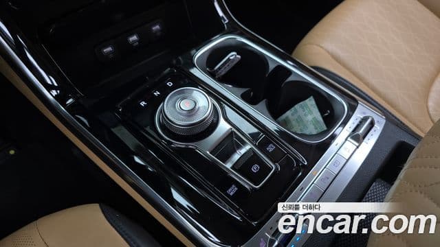 Kia Carnival 2022 — ფოტო 9/20