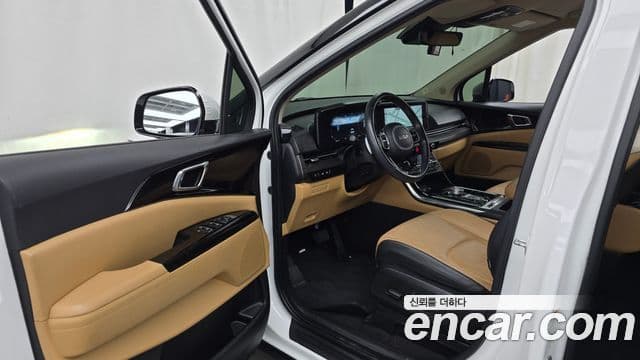 Kia Carnival 2022 — ფოტო 10/20