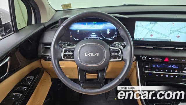 Kia Carnival 2022 — ფოტო 13/20