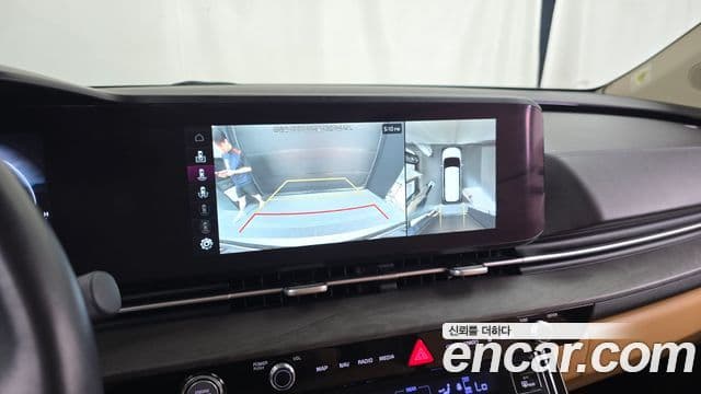 Kia Carnival 2022 — ფოტო 14/20