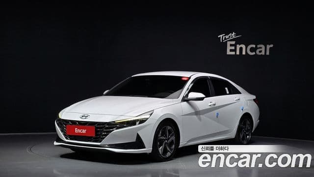 Hyundai The New Avante Hybrid 2022 — Photo 20/30