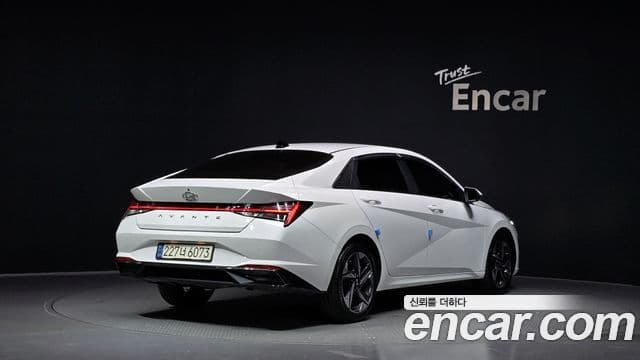 Hyundai The New Avante Hybrid 2022 — Photo 3/30