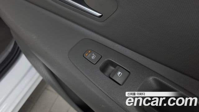 Hyundai The New Avante Hybrid 2022 — Photo 11/30