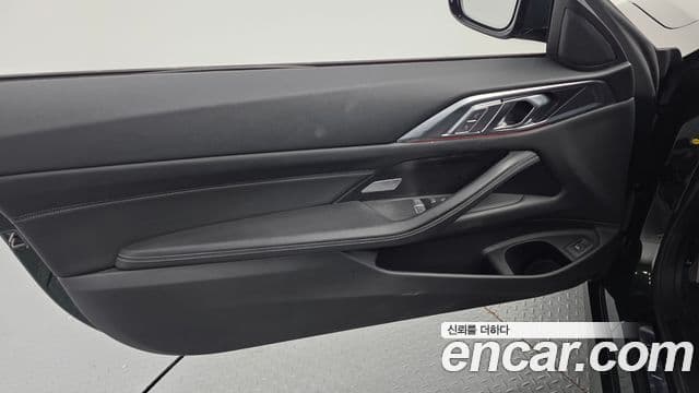 BMW 4 Series 2022 — ფოტო 8/30