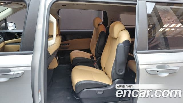 Kia Carnival 2021 — Şəkil 12/20