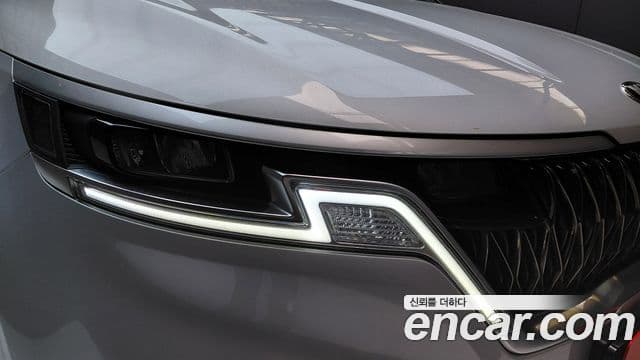 Kia Carnival 2021 — Photo 23/29