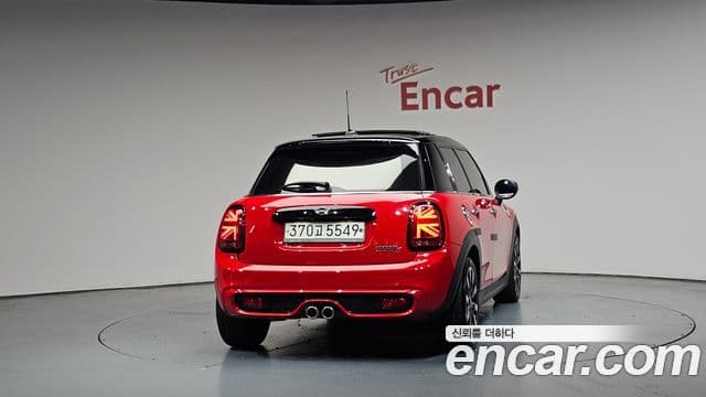 Mini Cooper S 2020 — ფოტო 4/20