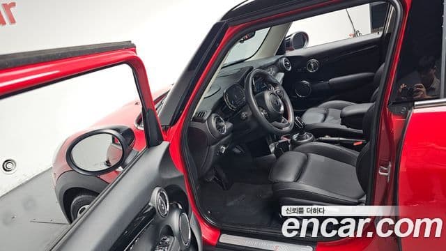 Mini Cooper S 2020 — ფოტო 10/20