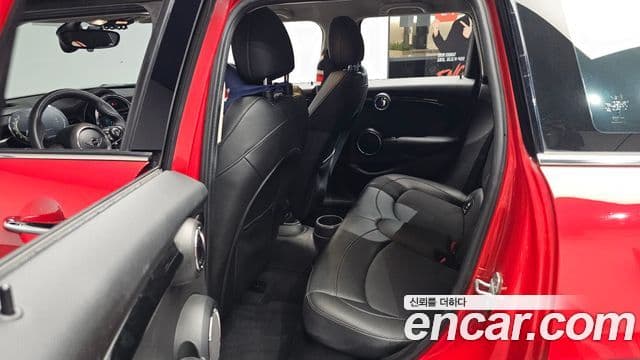 Mini Cooper S 2020 — ფოტო 11/20